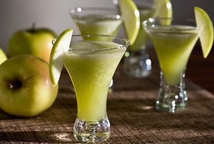 Apple Glow Cocktail Recipe | Food Network UK