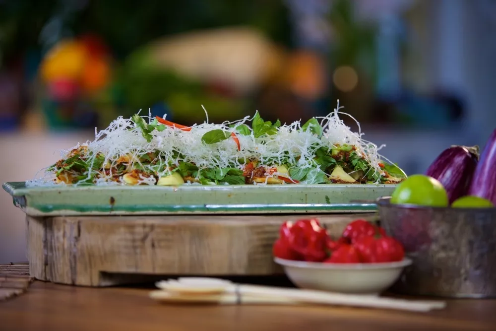 Bamboo Salad with Crispy Noodles Recipe | Food Network UK