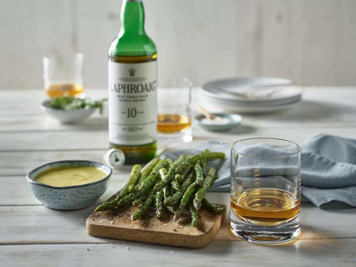 Tales of peat: asparagus with tarragon mayonnaise & caramelised shallots Recipe | Food Network UK