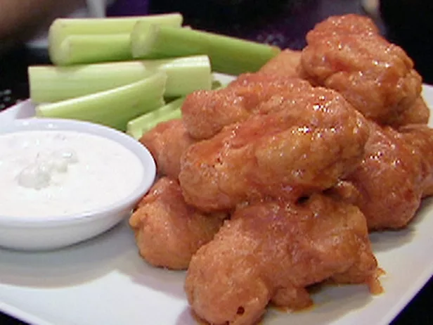 Buffalo wings Recipe | Food Network UK