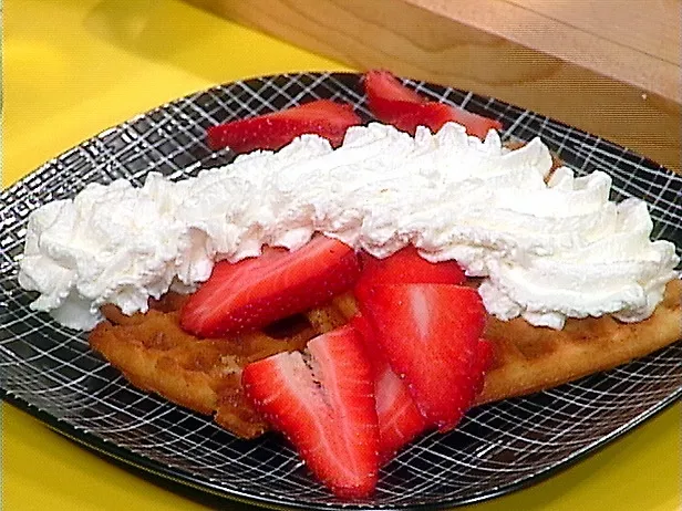 Chocolate chip waffles Recipe | Food Network UK