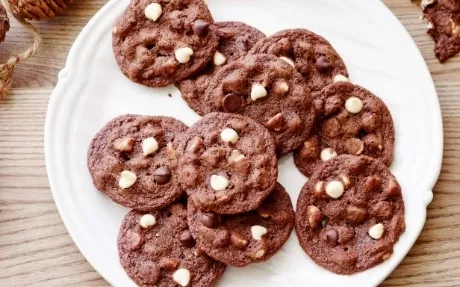 Triple Chocolate Chip Cookies Recipe | Food Network UK