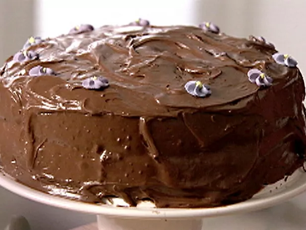 Dark chocolate cake Recipe | Food Network UK