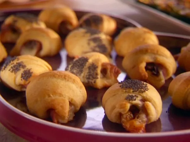 Farm in a Blanket Recipe | Food Network UK