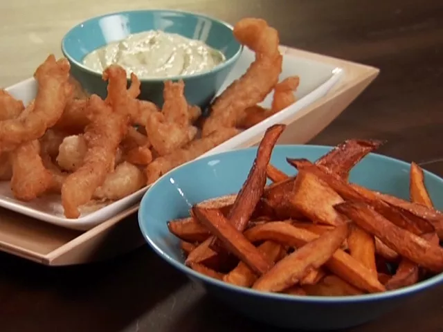 Fried fish bites, sweet potato chips & spicy mayo Recipe | Food Network UK