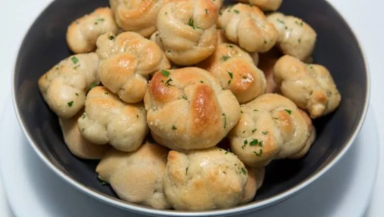 Garlic Knots Recipe | Food Network UK