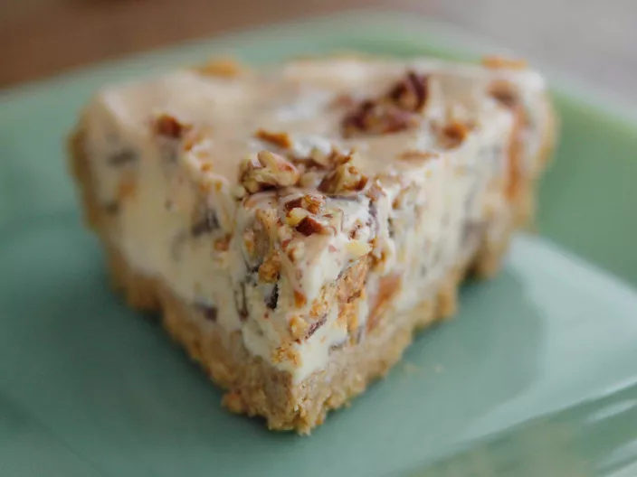 Ice Cream Pie with Easy Caramel Sauce Recipe | Food Network UK