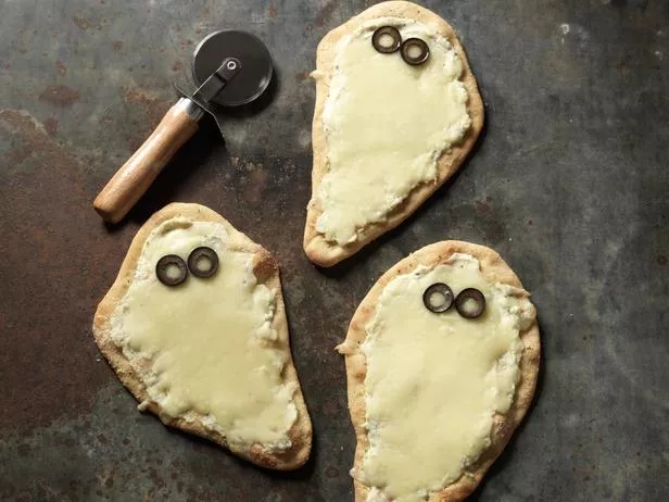 Individual Spooky White Pizzas Recipe | Food Network UK