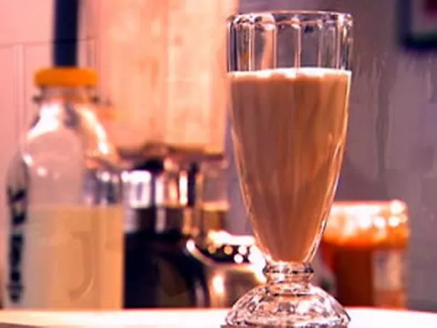 It's Elvis baby smoothie Recipe | Food Network UK