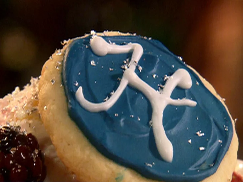 Monogrammed sugar biscuits Recipe | Food Network UK