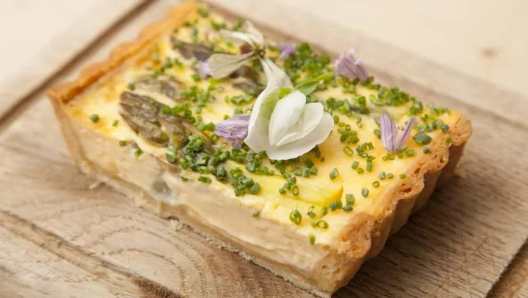 Organic Asparagus and Hollandaise Tart Recipe | Food Network UK