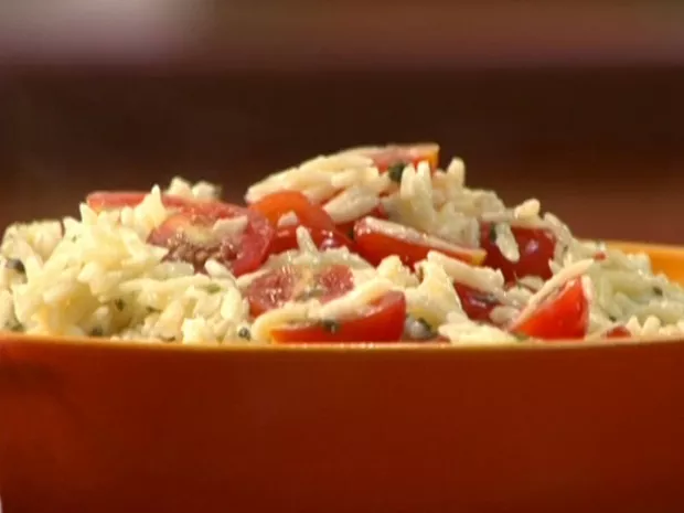 Orzo with Feta and Tomatoes Recipe | Food Network UK