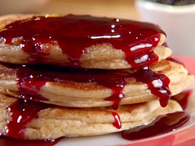 PB and J pancakes Recipe | Food Network UK