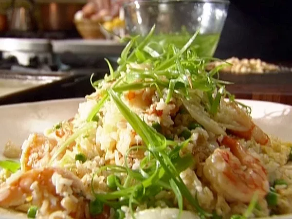 Prawn and egg fried rice with Napa cabbage Recipe | Food Network UK