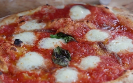 Roman Anchovy Pizza Recipe | Food Network UK