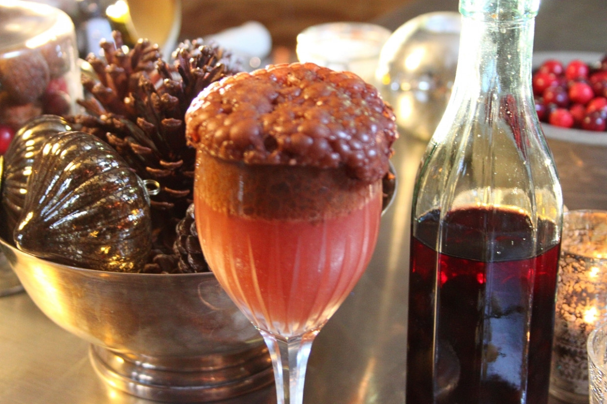 Sloe Gin Fizz Recipe | Food Network UK