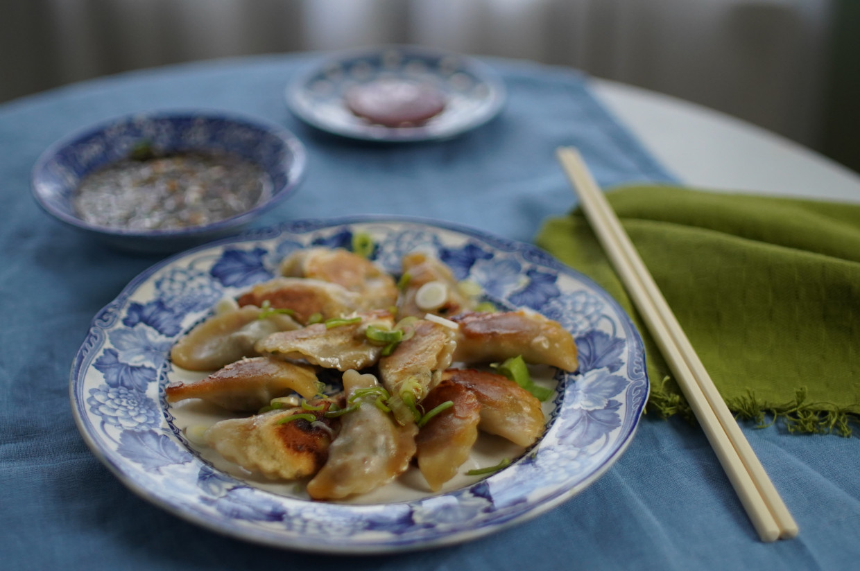Rachel Khoo S Pan Fried Dumplings Recipe Food Network Uk