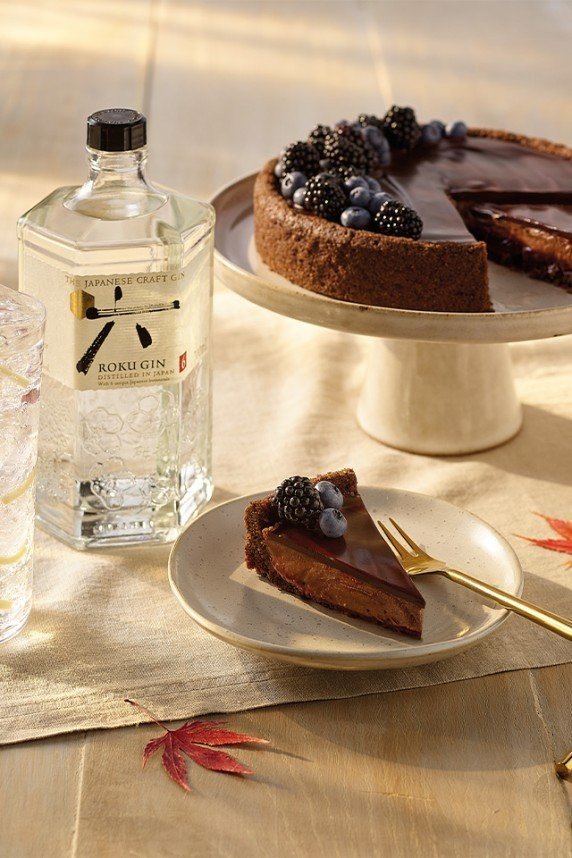 Chocolate & Blackberry Tart by ROKU