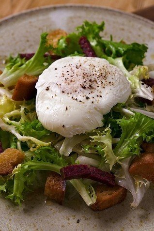 salad lyonnaise