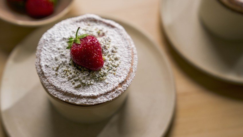 souffle with pistachios