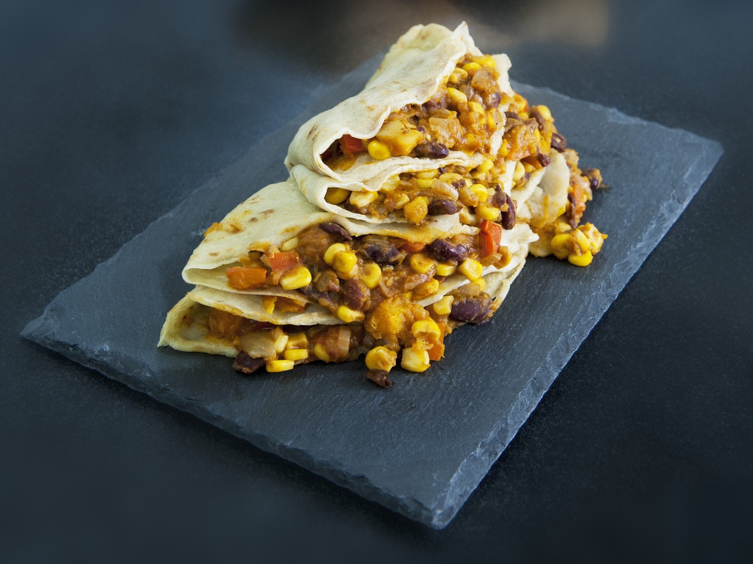 Vegan pancakes with sweet paprika vegetable filling