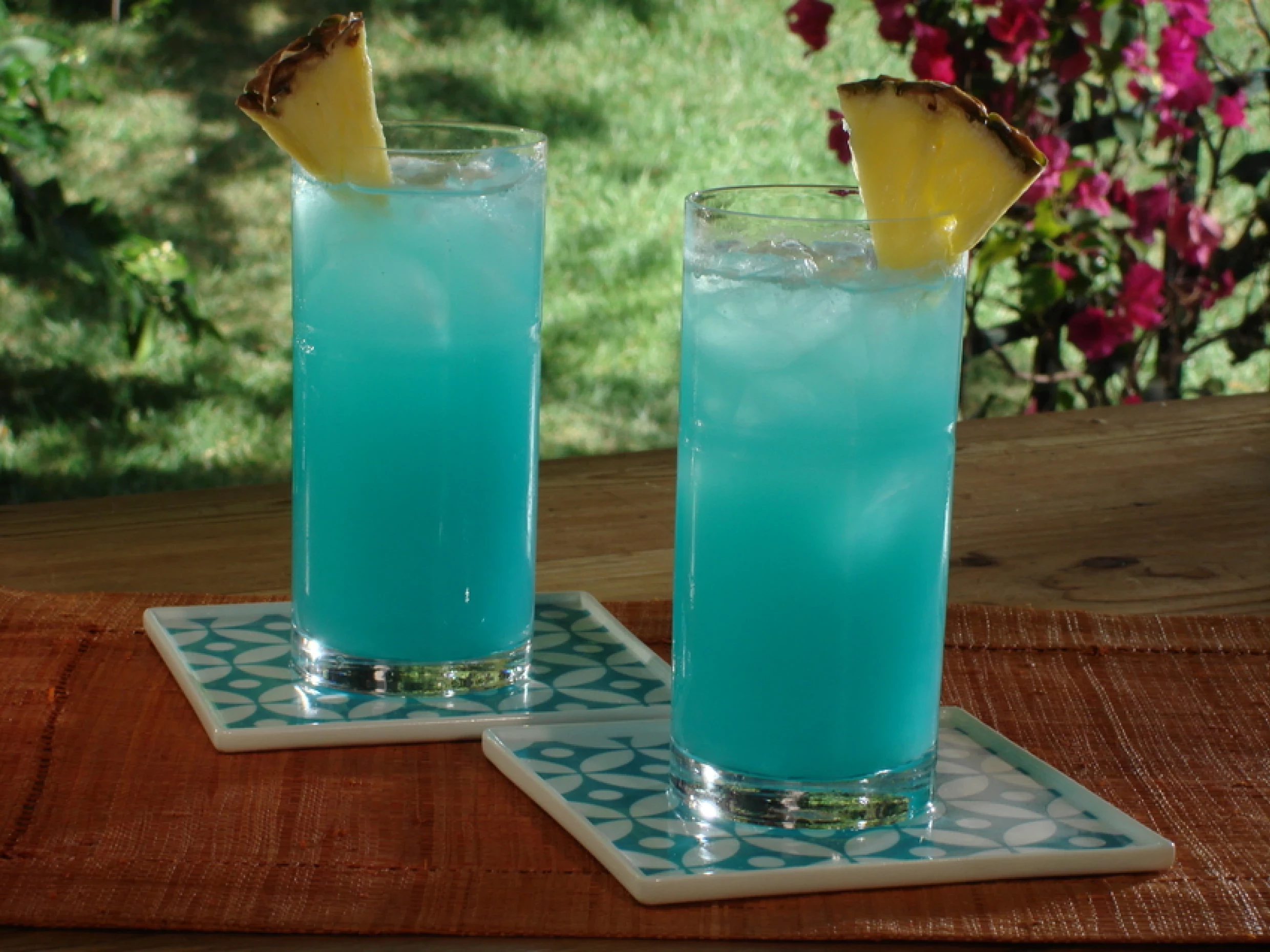 blue hawaiian cocktail