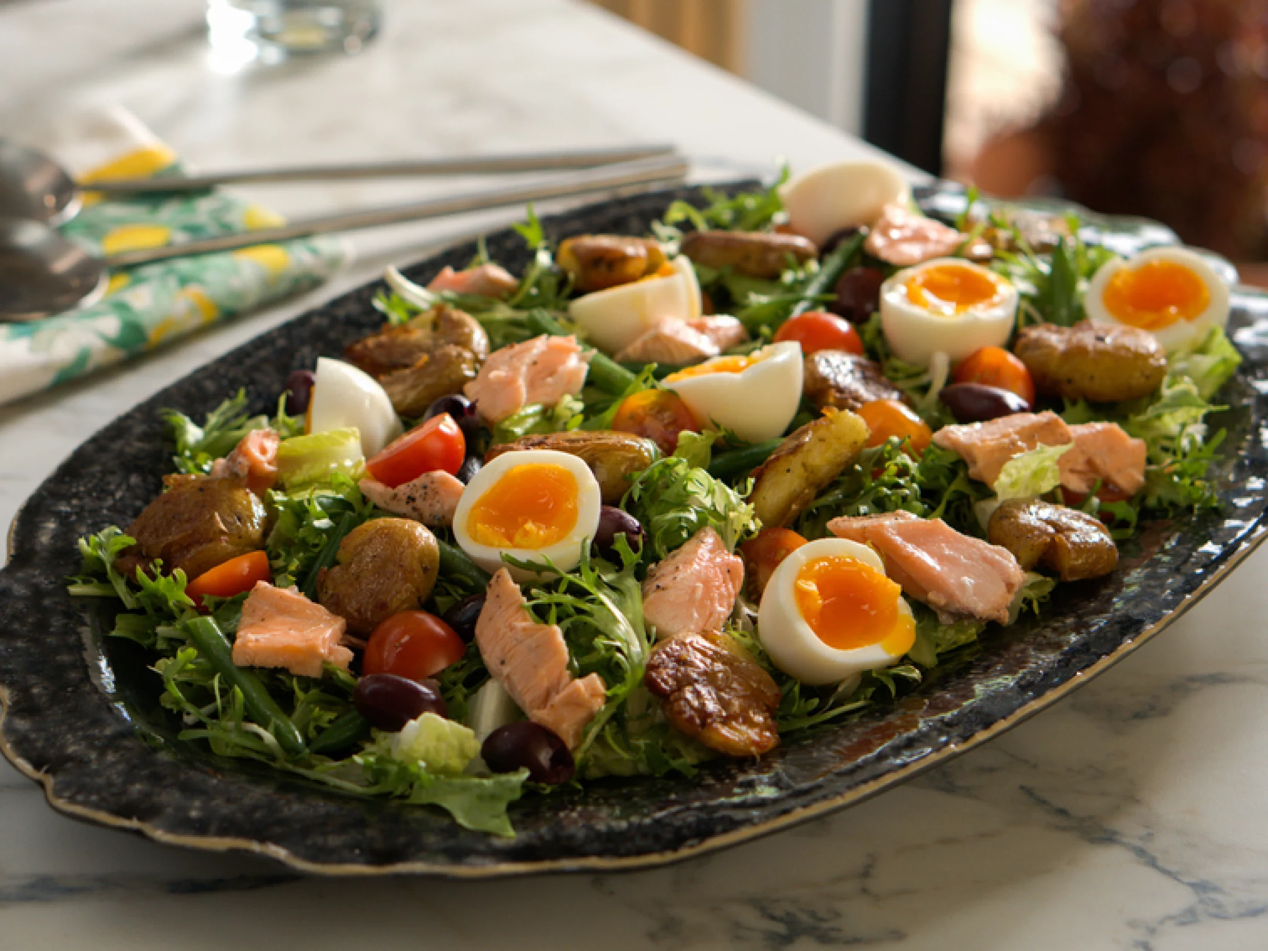 salmon nicoise platter