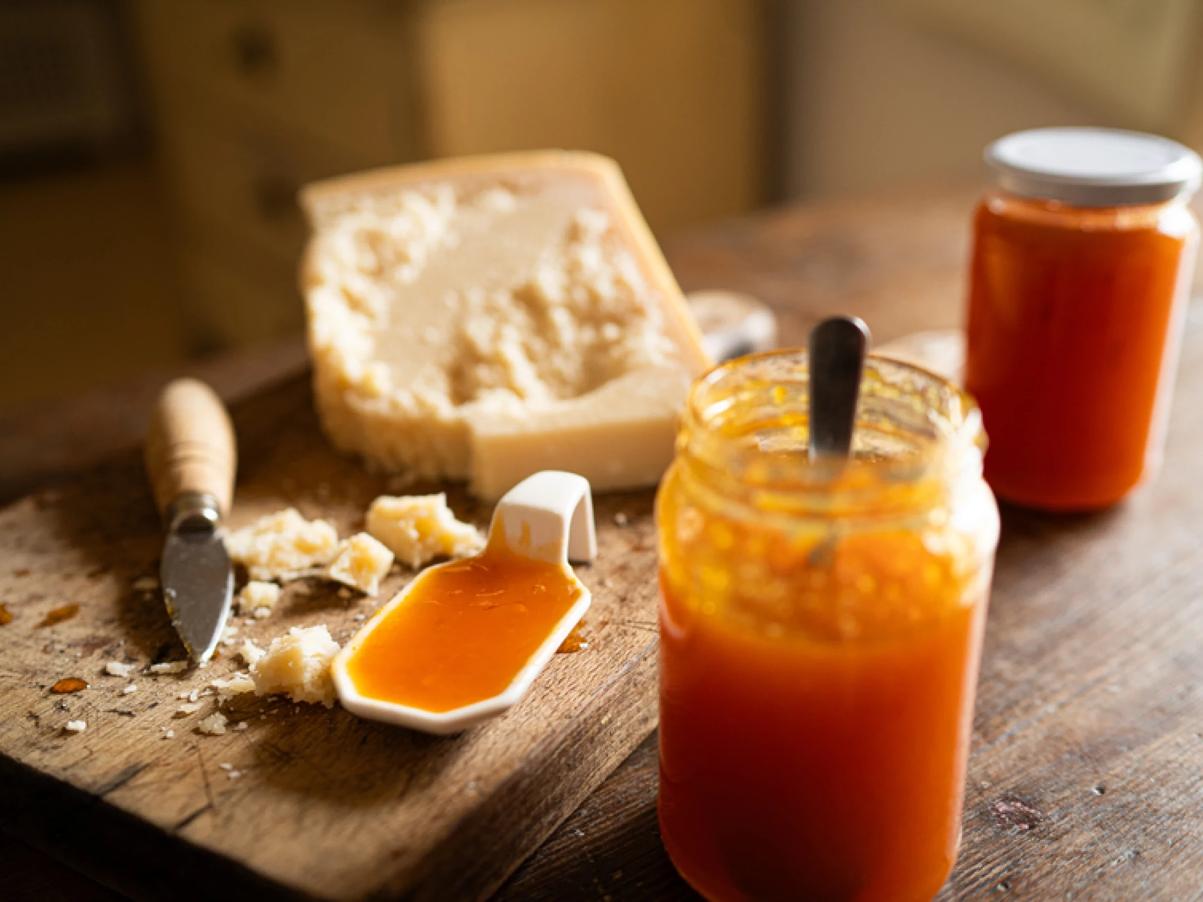 Sophie Grigson's Spalmabile di Albicocche Con Miele e Zafferano