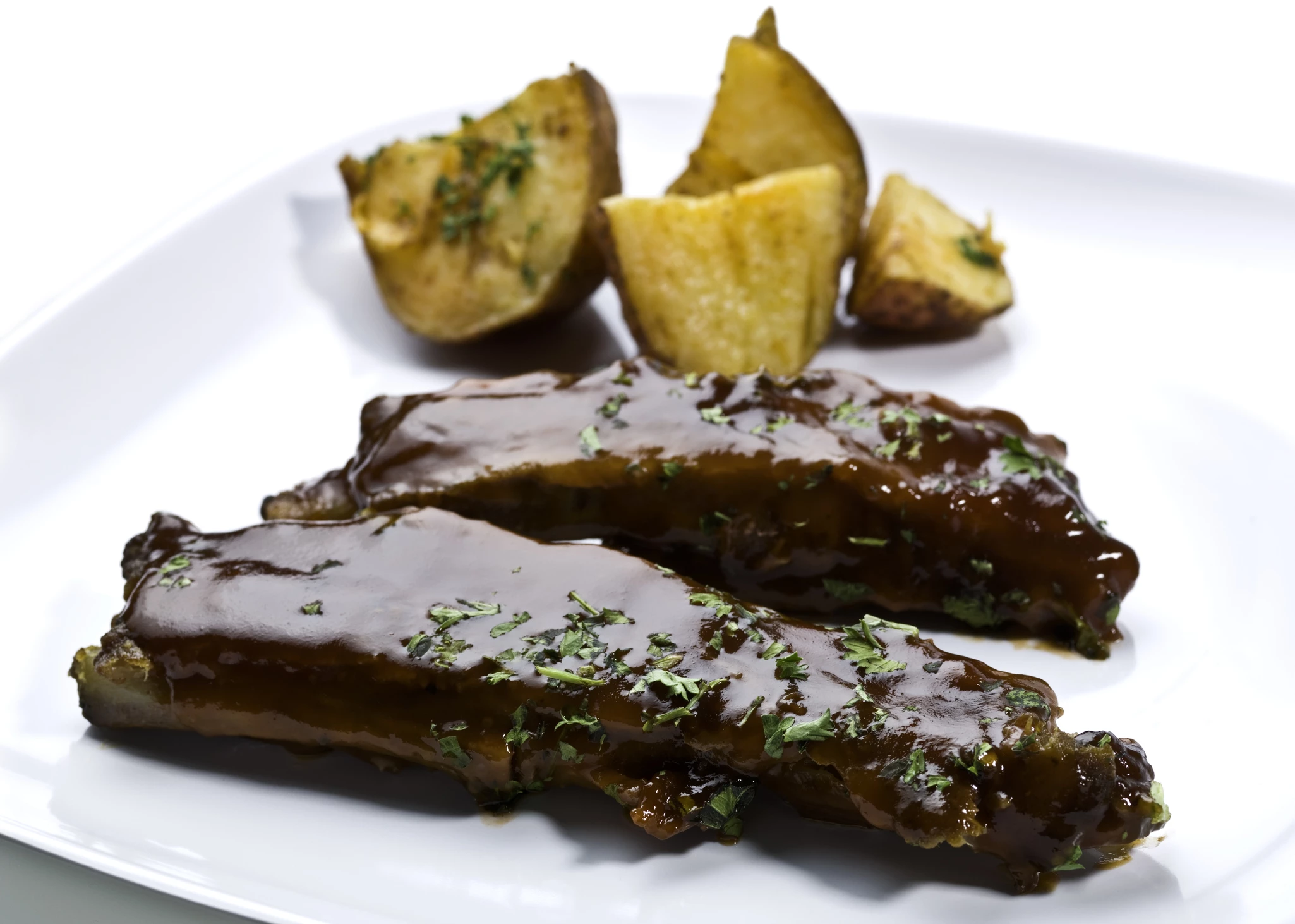 Prime Rib with Mushroom Jus and Roasted Potatoes Recipe | Food Network UK