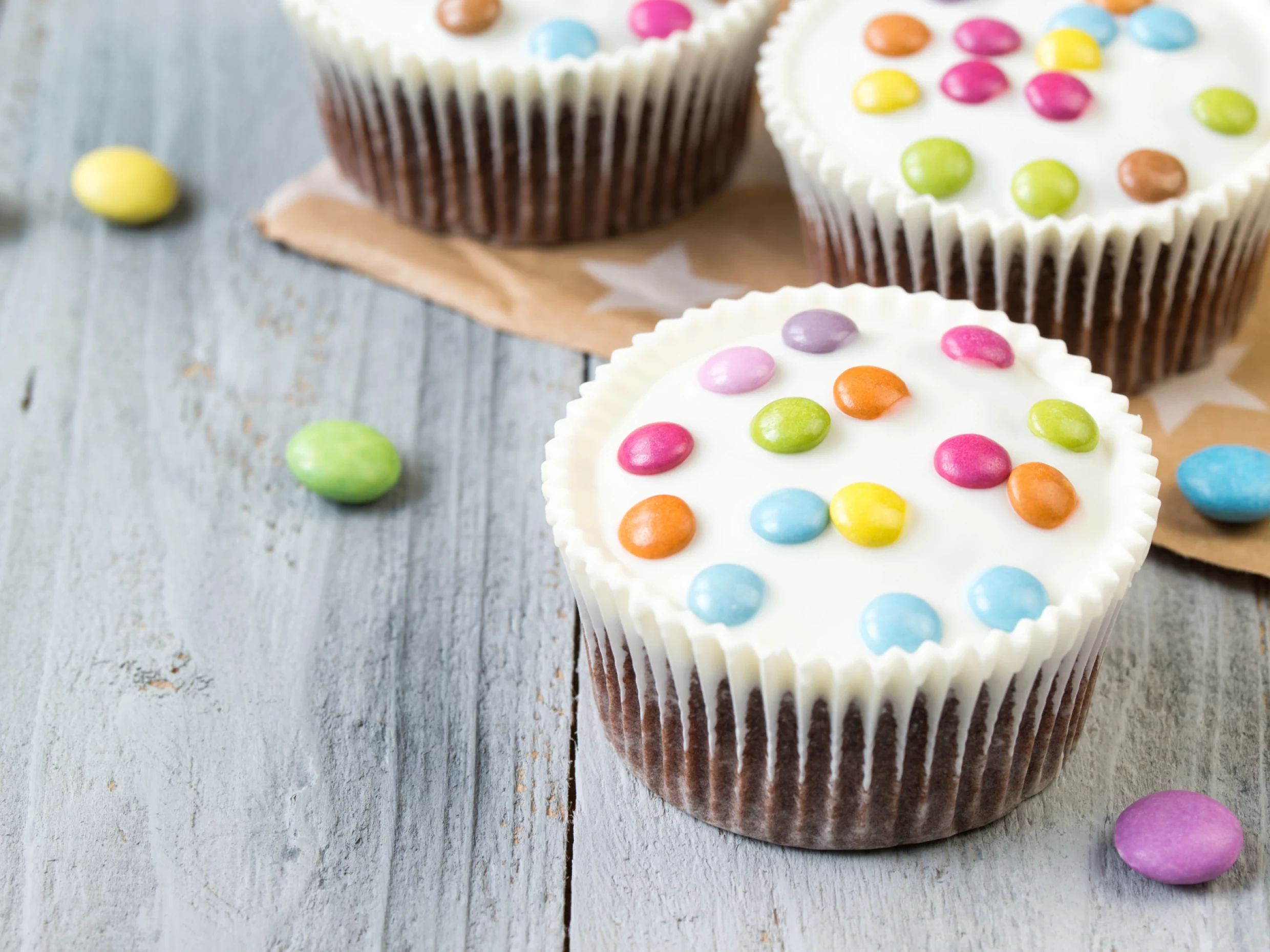 smarties chocolate cupcakes