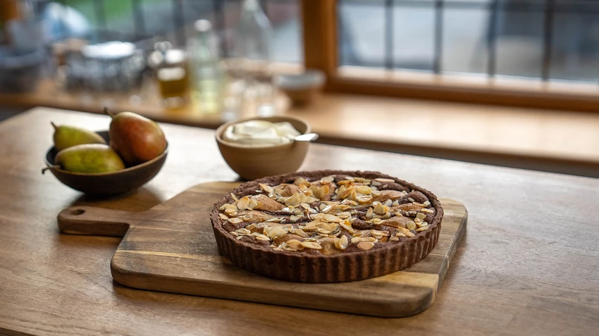 Tom Kerridge's Pear and Chocolate Frangipane Tart Recipe | Food Network UK