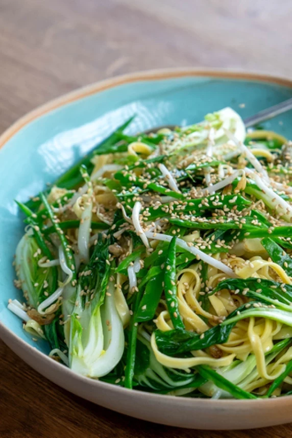 spring onion and sesame noodles