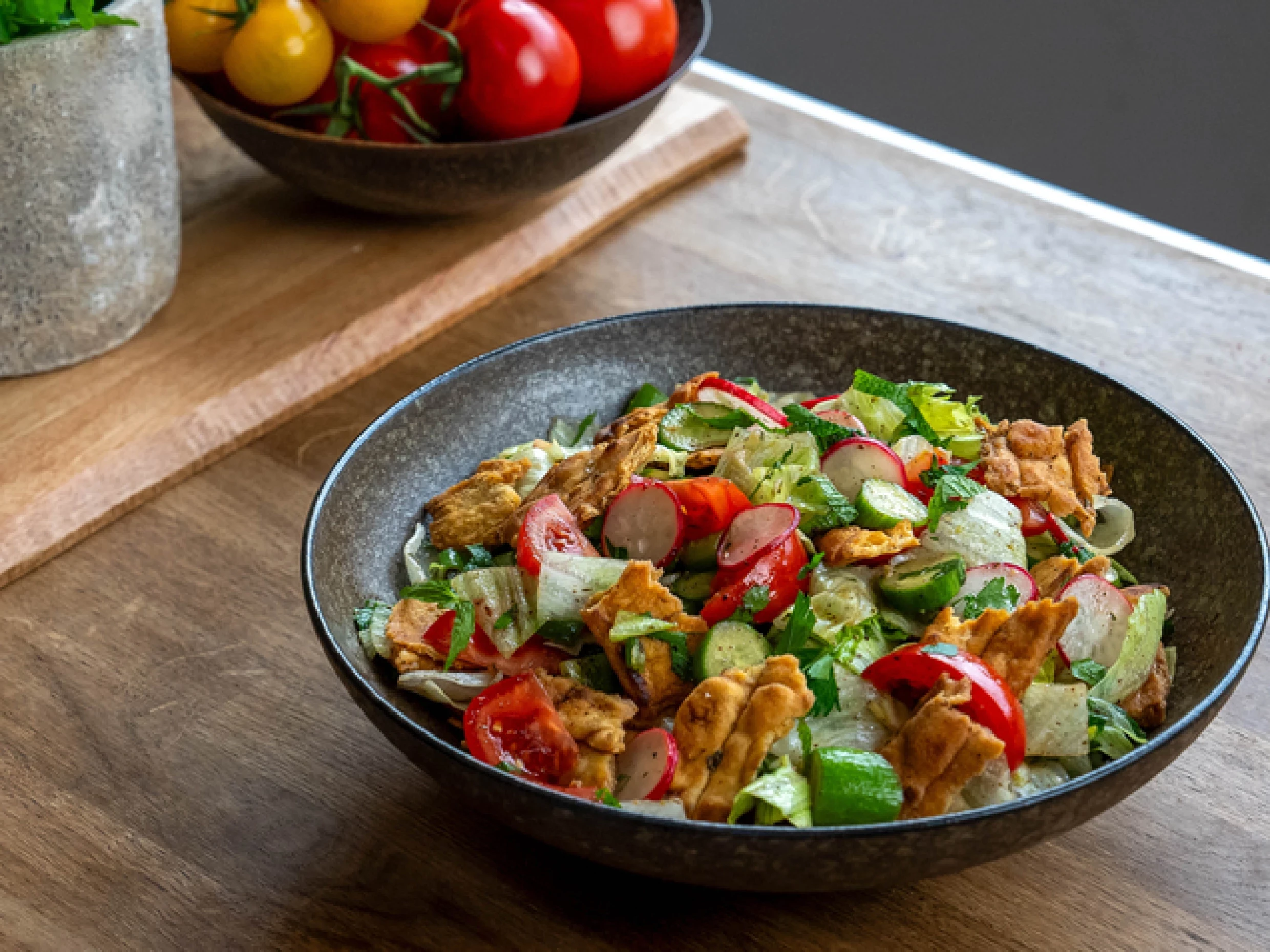 zaatar fattoush salad