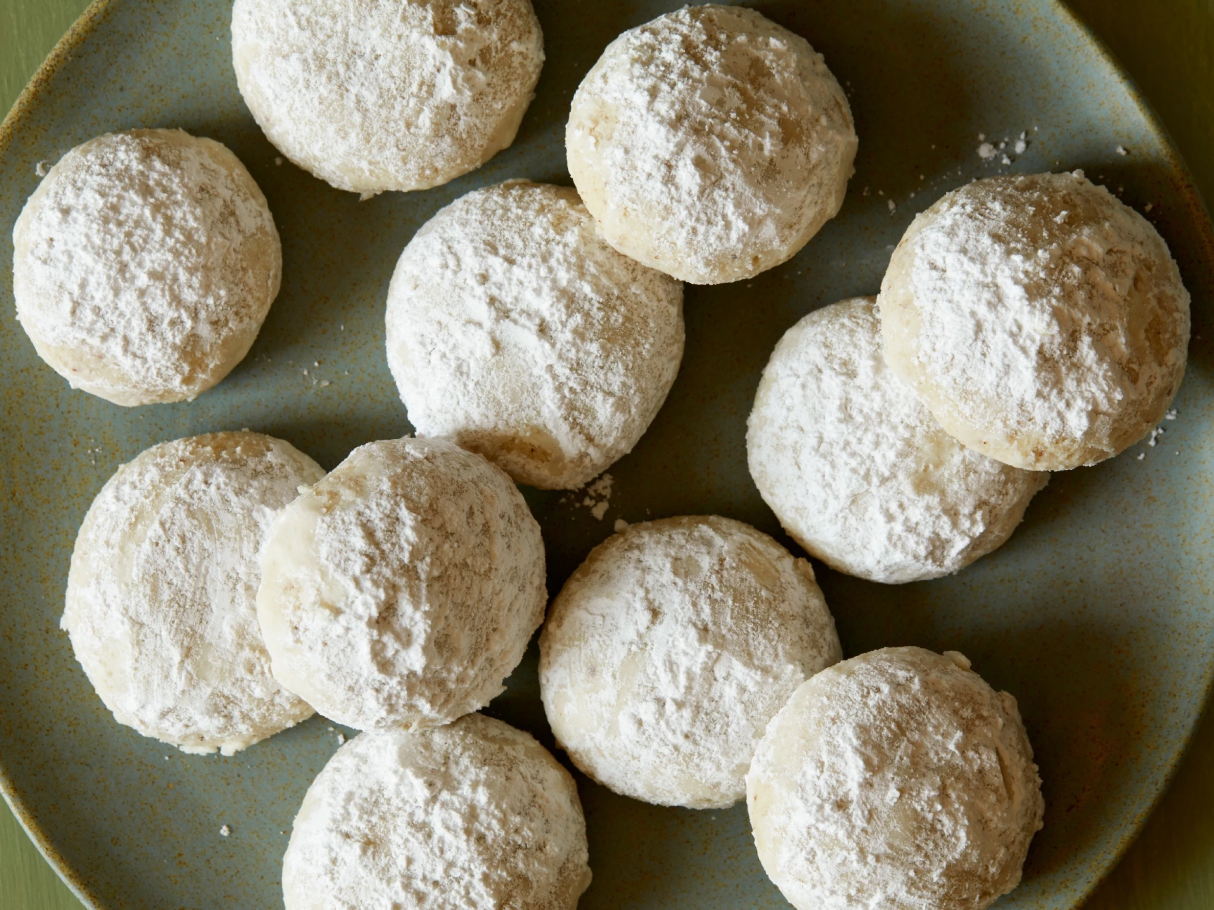 almond snowball cookies