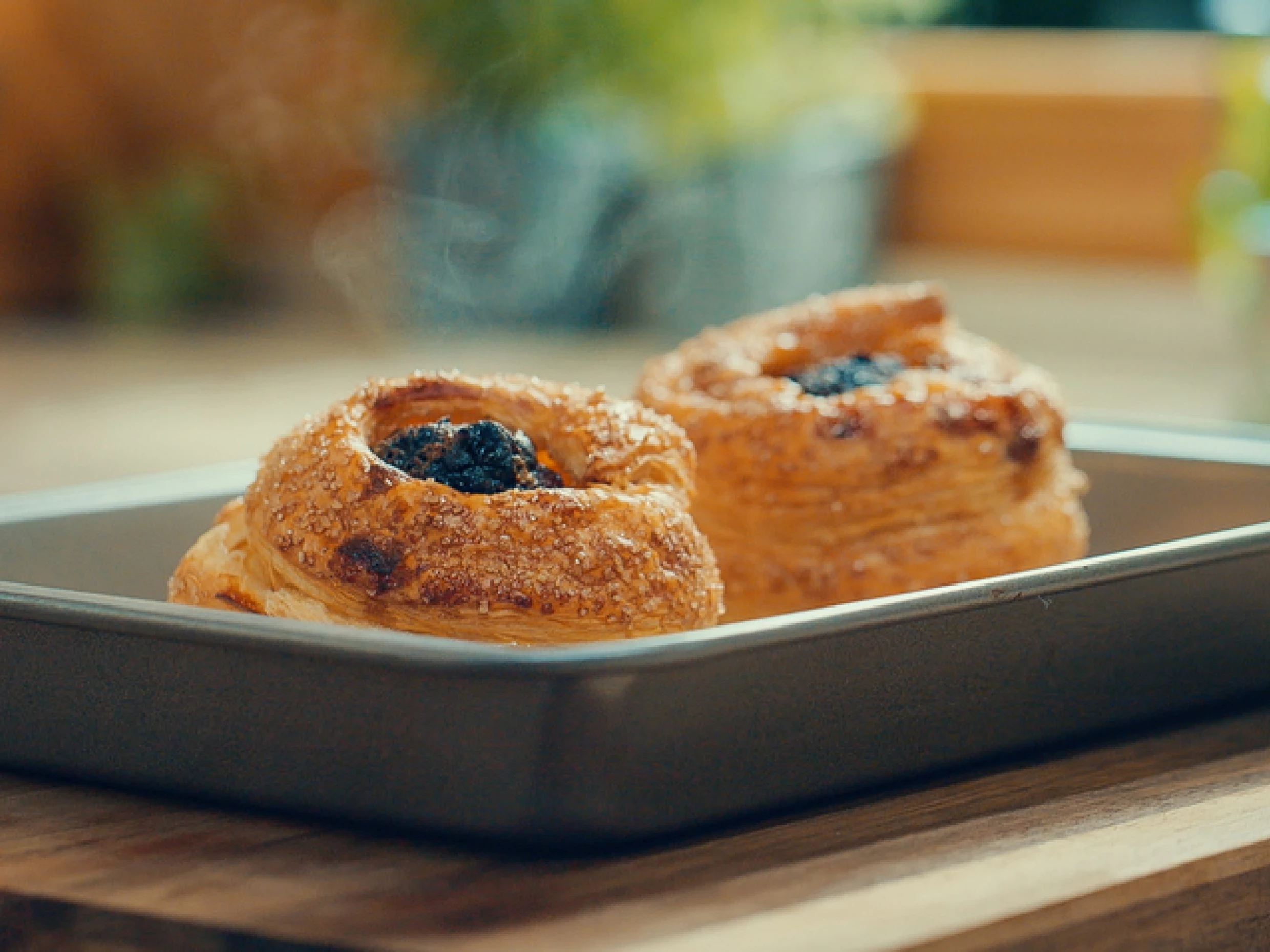 baked apples in puff pastry