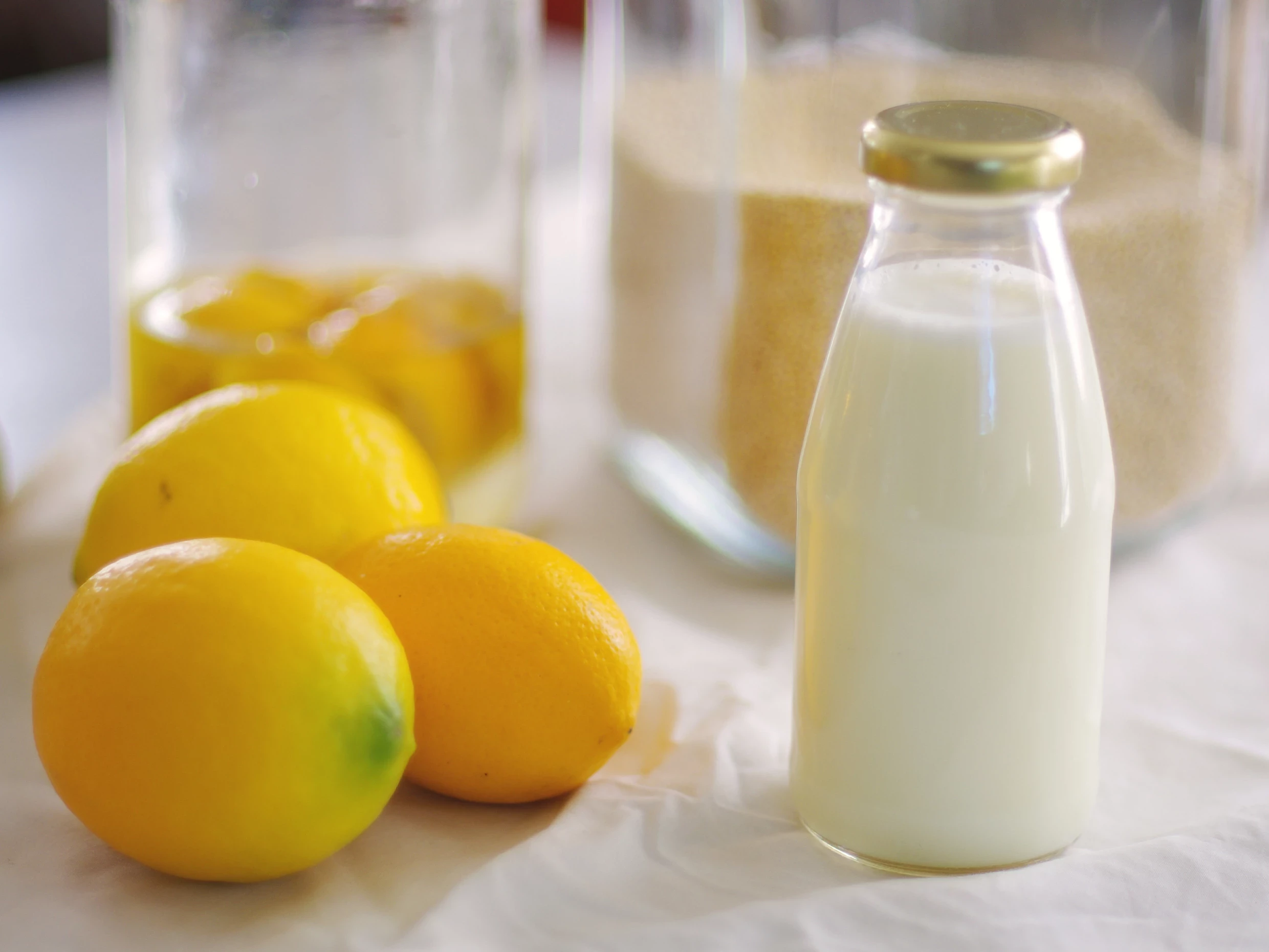 lemons and milk to make buttermilk