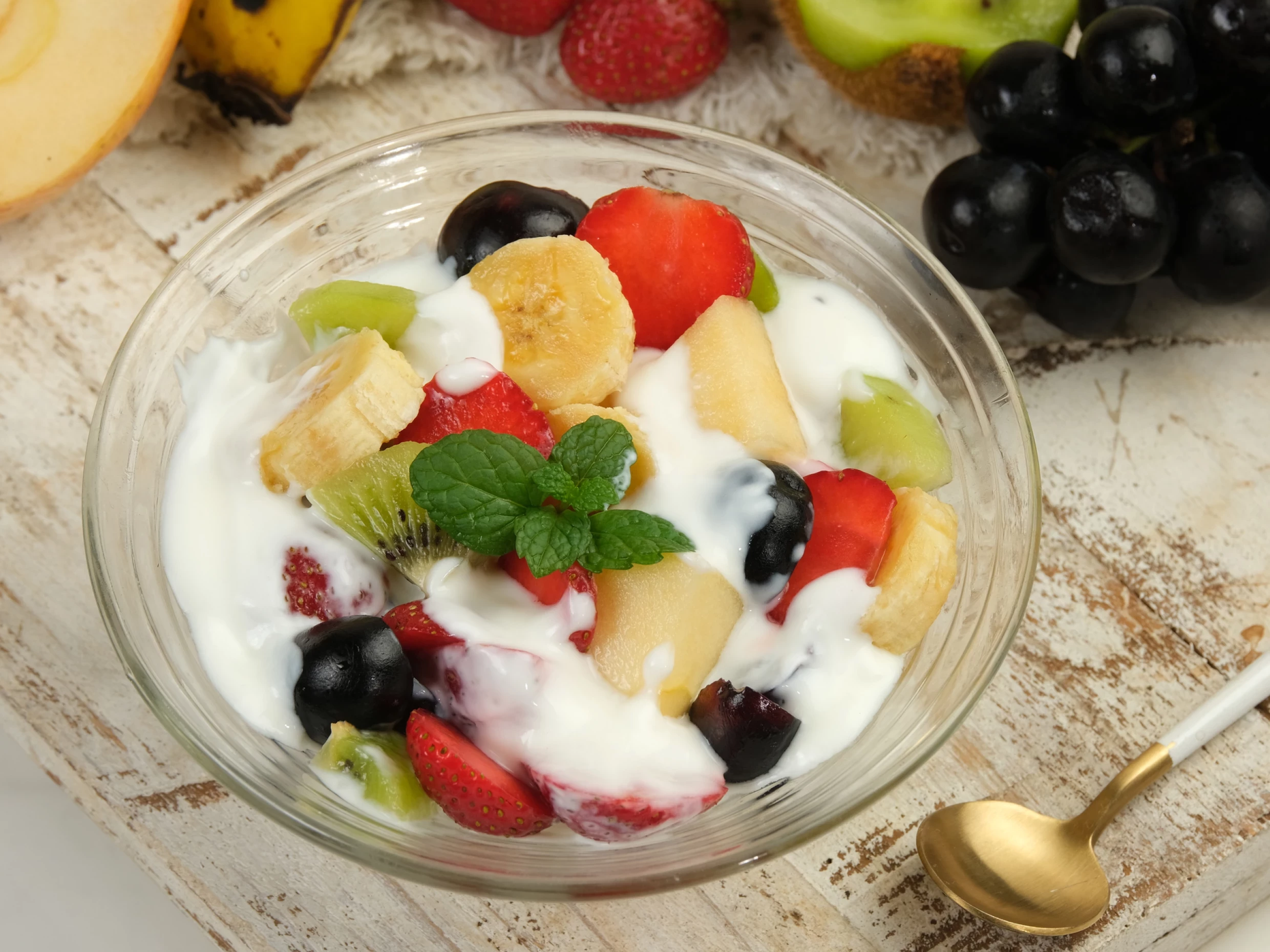 fresh fruit salad with yoghurt