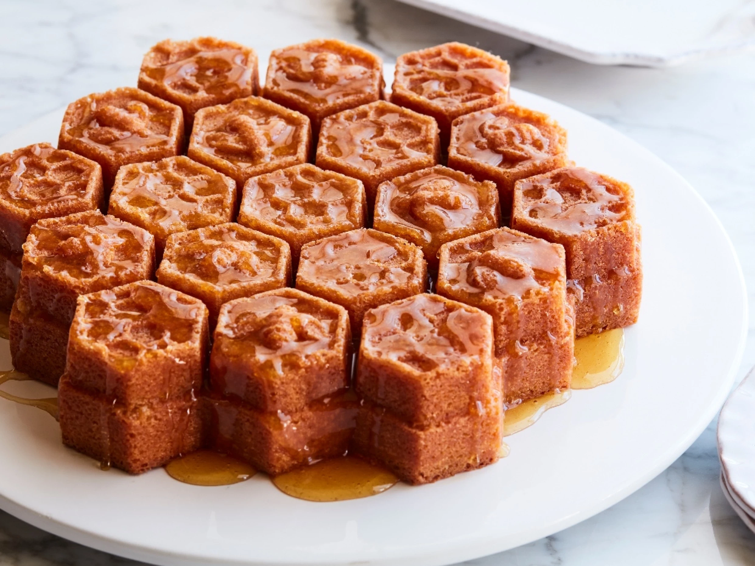 almond honeycomb cake