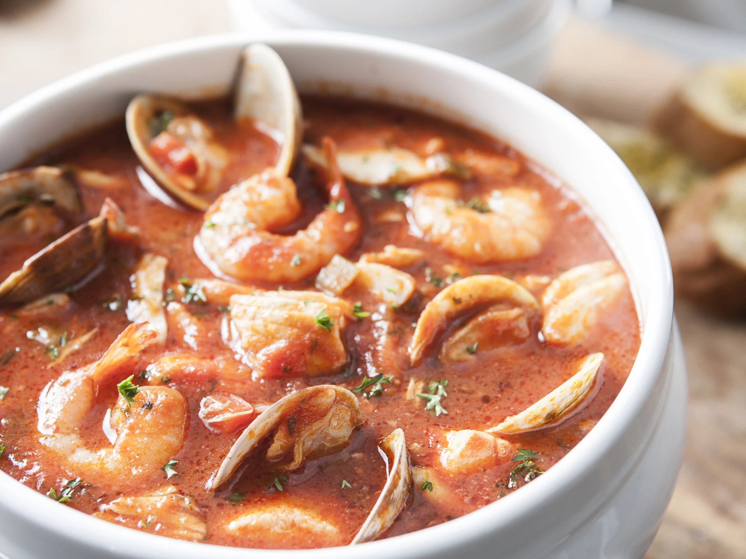 bowl of cioppino