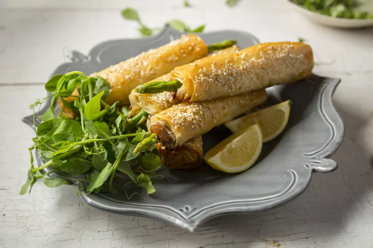 Asparagus Parcels Recipe | Food Network UK